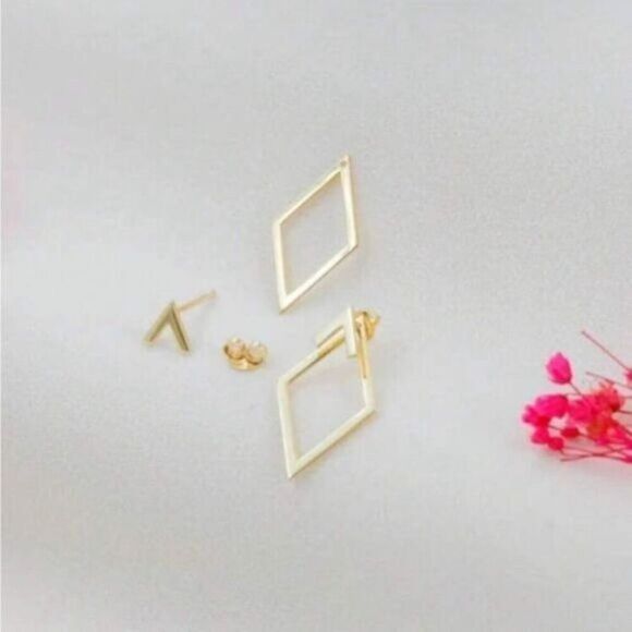 Arrow Two Piece Gold Colored Earrings - Picture 2 of 4